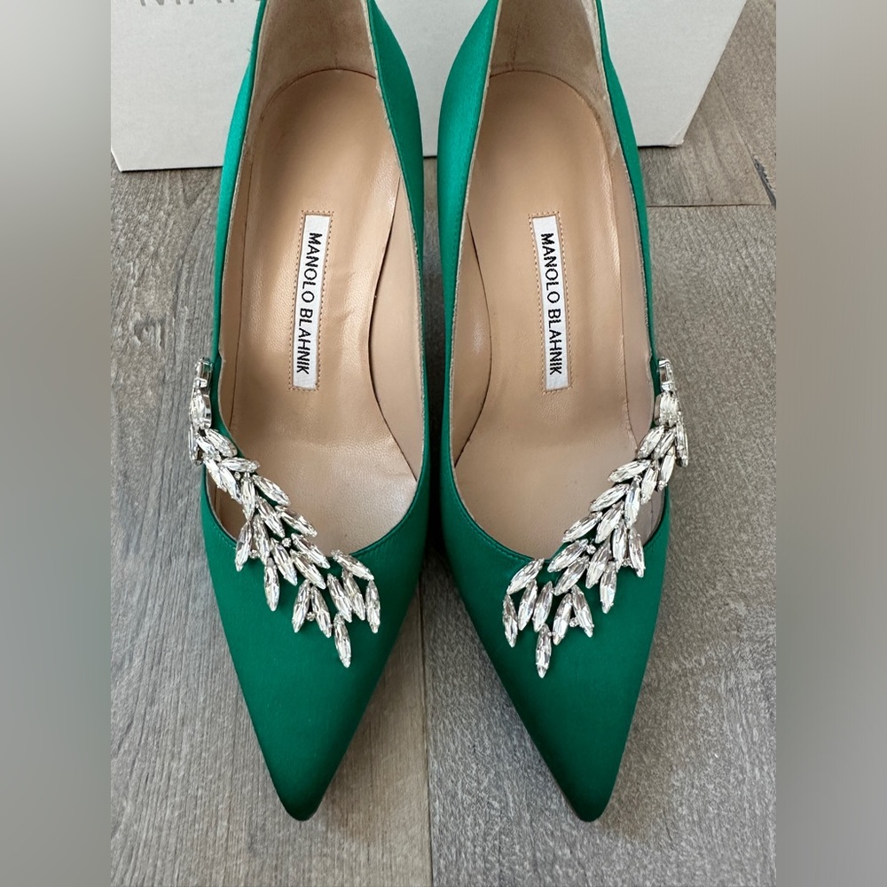 NWT Manolo Blahnik Nadira 70 in Green - Size 36.5
